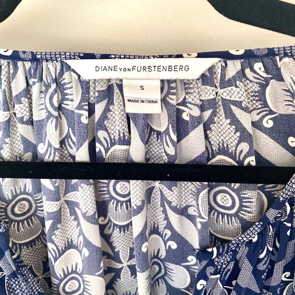 Diane Von Furstenberg Hathaway Silk Patterned Blouse - Picture 4 of 7